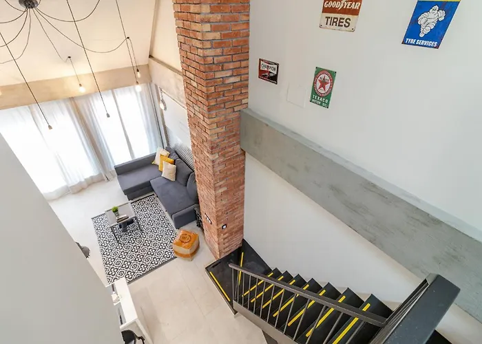 Flatguest Industrial Loft By Marina Suites - Wifi